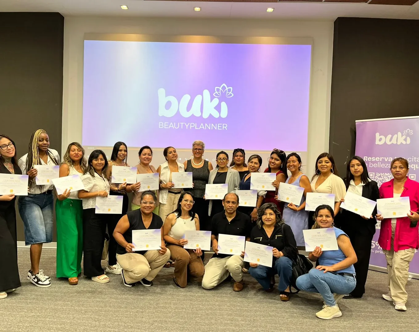 Taller de Buki para socios sobre estrategias de venta en redes sociales