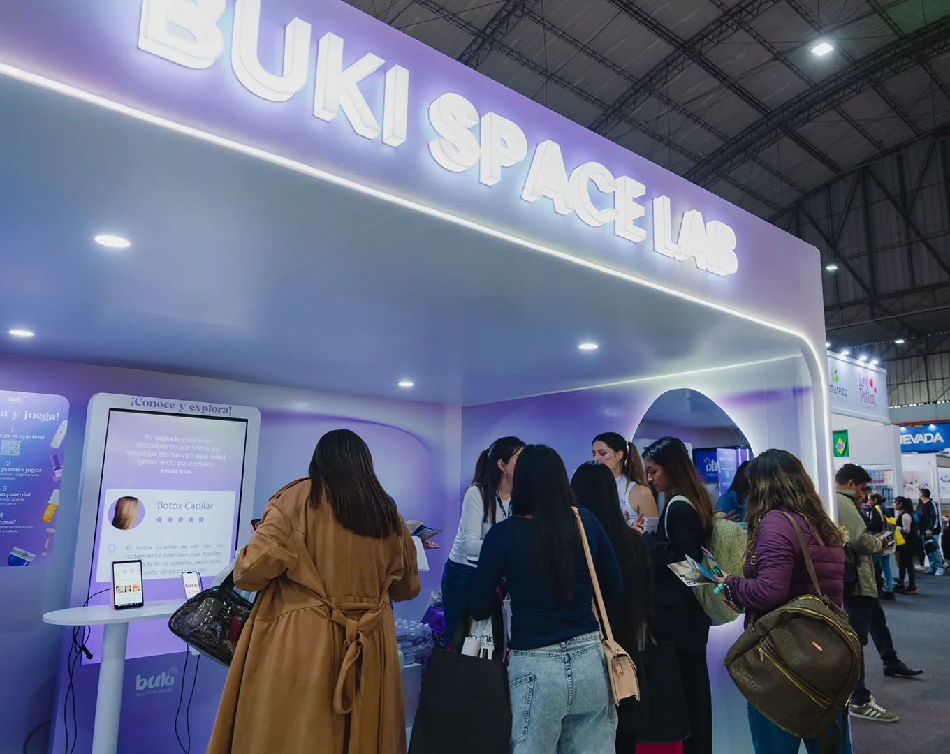 Participación de Buki en el evento CosmoBeauty